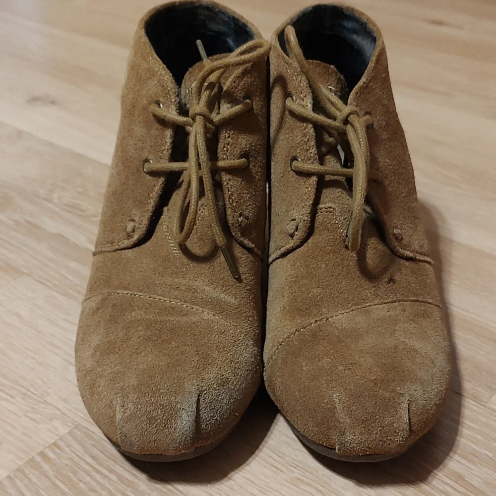BOBS Skechers Wedge Booties Camel Suede Flannel-Lined Lace-Up Leather Size 7.5